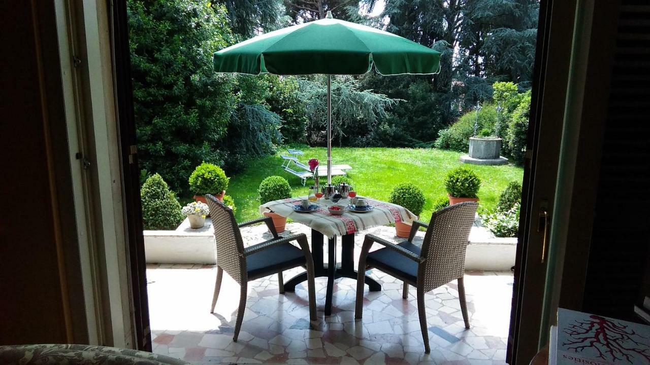 B&B La Villa Mediterranea Passirano Exteriör bild